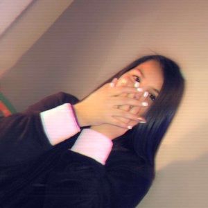 Meet your Posher, Liana